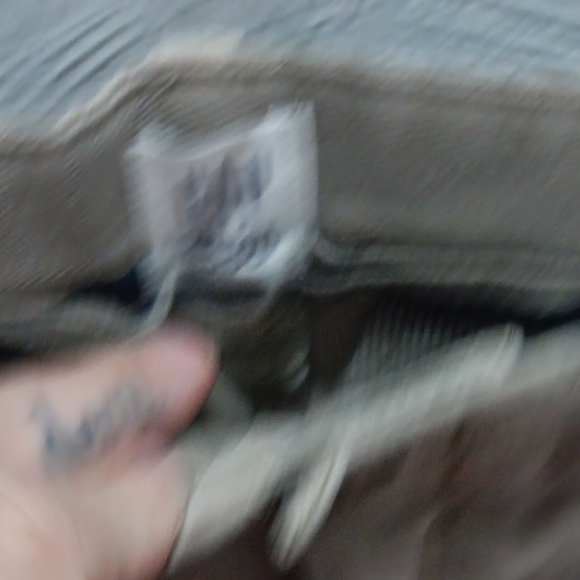 GAP Men's Khaki Chinos - Picture 3 of 4